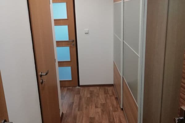 Pronájem bytu 2+kk 42 m², Boloňská, Praha Pronájem bytu 2+kk 42 m², Boloňská, Praha