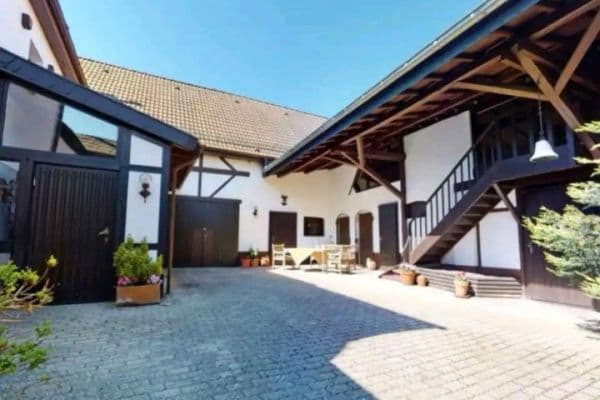 Prodej domu 354 m², pozemek 1.120 m², Nettersheim, Severní Porýní-Vestfálsko Prodej domu 354 m², pozemek 1.120 m², Nettersheim, Severní Porýní-Vestfálsko