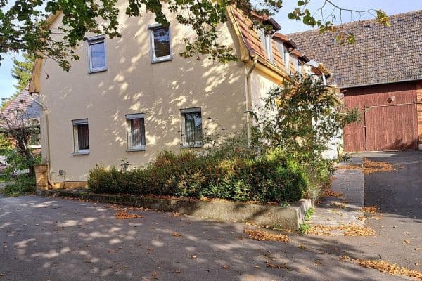Prodej domu 240 m², pozemek 750 m², Am Gerichtsplatz 4, Lautertal Prodej domu 240 m², pozemek 750 m², Am Gerichtsplatz 4, Lautertal