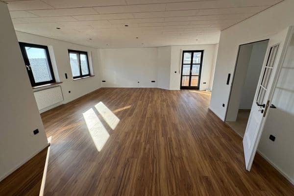 Pronájem bytu 3+1 115 m², Hepberg, Bavorsko Pronájem bytu 3+1 115 m², Hepberg, Bavorsko