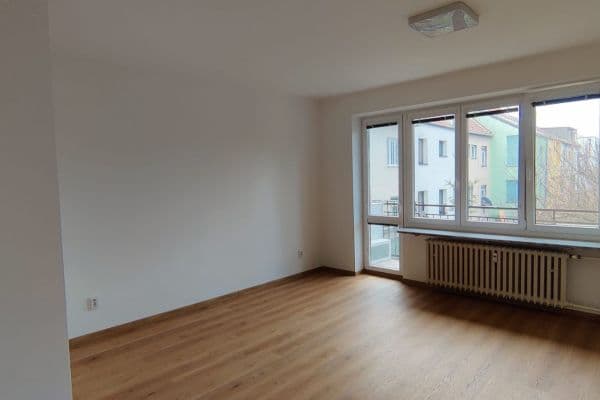Pronájem bytu 3+1 67 m², Kamenačky, Brno Pronájem bytu 3+1 67 m², Kamenačky, Brno