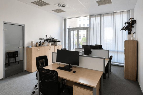 Pronájem kanceláře 45 m², Lomnického, Praha Pronájem kanceláře 45 m², Lomnického, Praha