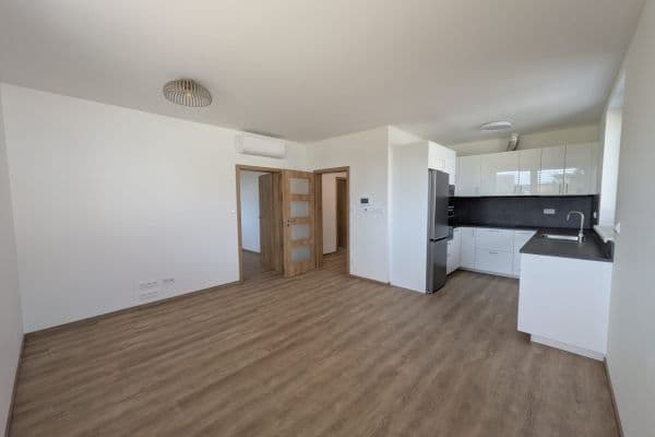 Pronájem bytu 2+kk 47 m², Zahradní, Bzenec Pronájem bytu 2+kk 47 m², Zahradní, Bzenec