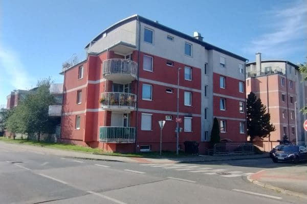 Pronájem bytu 2+kk 53 m², U Louky, Praha Pronájem bytu 2+kk 53 m², U Louky, Praha