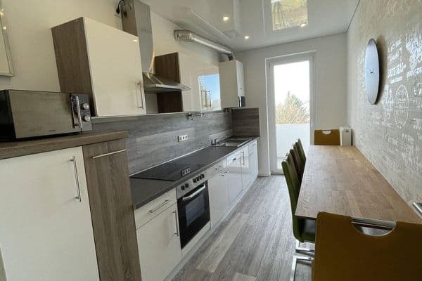 Prodej bytu 3+1 68 m², Aachenerstr. 157, Düsseldorf, Severní Porýní-Vestfálsko Prodej bytu 3+1 68 m², Aachenerstr. 157, Düsseldorf, Severní Porýní-Vestfálsko