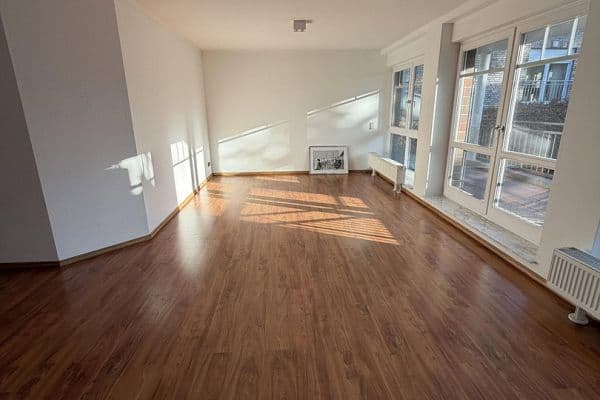 Prodej bytu 3+kk 117 m², Saseler Chaussee, Hamburg, Hamburg Prodej bytu 3+kk 117 m², Saseler Chaussee, Hamburg, Hamburg
