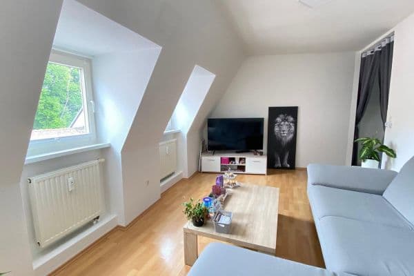 Pronájem bytu 2+1 55 m², Neugasse 1, St. Johann Pronájem bytu 2+1 55 m², Neugasse 1, St. Johann