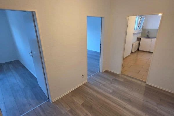 Pronájem bytu 2+1 60 m², Nordring 1, Frankfurt Bergen-Enkheim, Hessen Pronájem bytu 2+1 60 m², Nordring 1, Frankfurt Bergen-Enkheim, Hessen