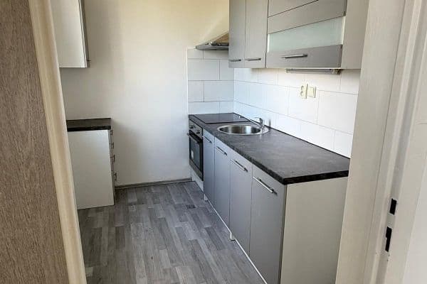 Pronájem bytu 1+1 39 m², Jizerská, Jablonec nad Nisou Pronájem bytu 1+1 39 m², Jizerská, Jablonec nad Nisou
