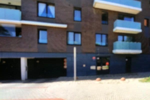 Pronájem garáže 15 m², Nekvasilova, Praha Pronájem garáže 15 m², Nekvasilova, Praha