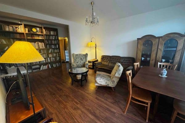 Prodej bytu 4+1 87 m², Lohniského, Praha Prodej bytu 4+1 87 m², Lohniského, Praha