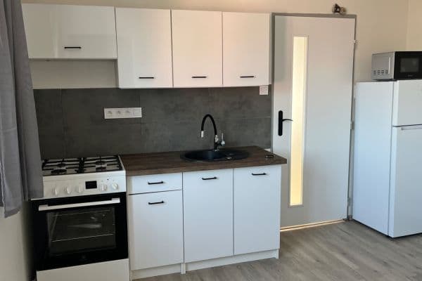Pronájem bytu 1+1 32 m², Sladkovského, Buštěhrad Pronájem bytu 1+1 32 m², Sladkovského, Buštěhrad