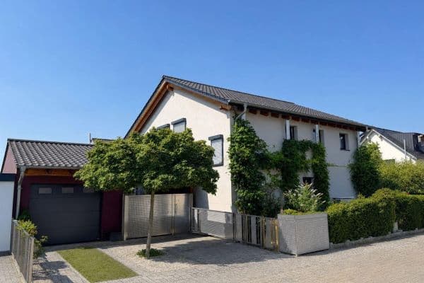 Prodej domu 136 m², pozemek 460 m², Wörth Prodej domu 136 m², pozemek 460 m², Wörth