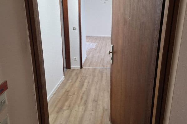 Pronájem bytu 1+1 43 m², Beuzlen 4, Ludwigsburg Pronájem bytu 1+1 43 m², Beuzlen 4, Ludwigsburg