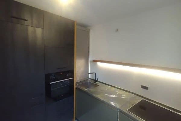 Pronájem bytu 2+1 52 m², Echardinger Straße 7, München, Bavorsko Pronájem bytu 2+1 52 m², Echardinger Straße 7, München, Bavorsko