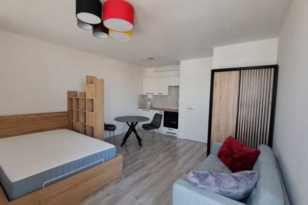 Pronájem bytu 1+kk 39 m², Stočesova, Praha Pronájem bytu 1+kk 39 m², Stočesova, Praha