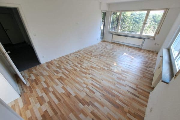Pronájem bytu 4+1 88 m², Nelkenweg 14, Rudersberg Pronájem bytu 4+1 88 m², Nelkenweg 14, Rudersberg