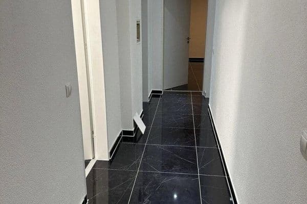 Pronájem bytu 4+1 94 m², Willroth Pronájem bytu 4+1 94 m², Willroth