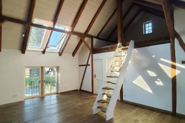 Pronájem bytu 2+kk 90 m², Zur Hohle 2, Dresden, Sasko Pronájem bytu 2+kk 90 m², Zur Hohle 2, Dresden, Sasko