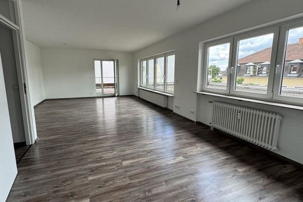 Pronájem bytu 4+1 115 m², Brühl Pronájem bytu 4+1 115 m², Brühl