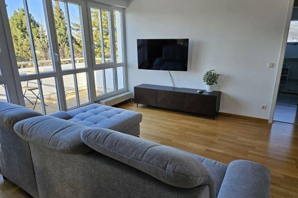 Pronájem bytu 2+1 53 m², Lerchenauer Str. 176, München, Bavorsko Pronájem bytu 2+1 53 m², Lerchenauer Str. 176, München, Bavorsko