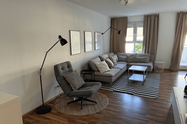 Pronájem bytu 2+1 68 m², Oberurseler Weg 3, Frankfurt, Hessen Pronájem bytu 2+1 68 m², Oberurseler Weg 3, Frankfurt, Hessen