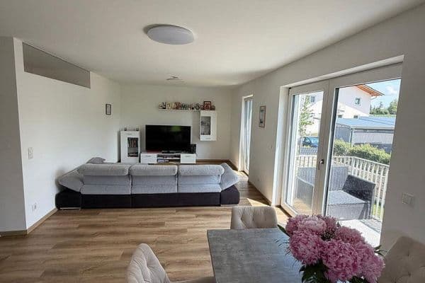 Pronájem bytu 3+kk 102 m², Boschstraße 3, Heldenstein, Bavorsko Pronájem bytu 3+kk 102 m², Boschstraße 3, Heldenstein, Bavorsko