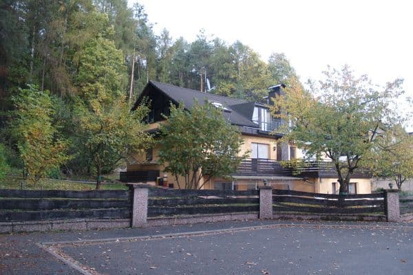 Pronájem bytu 3+1 100 m², Heroldsbach Pronájem bytu 3+1 100 m², Heroldsbach