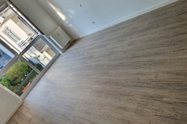Pronájem bytu 2+1 70 m², Hirschweg 32, Ludwigsfelde Pronájem bytu 2+1 70 m², Hirschweg 32, Ludwigsfelde