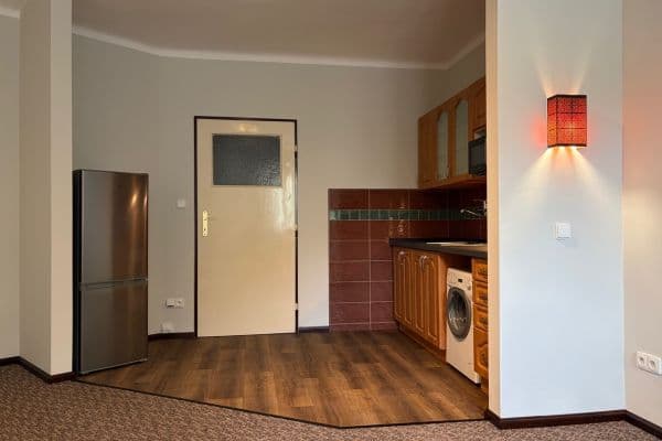 Pronájem bytu 1+kk 25 m², Žateckých, Praha Pronájem bytu 1+kk 25 m², Žateckých, Praha