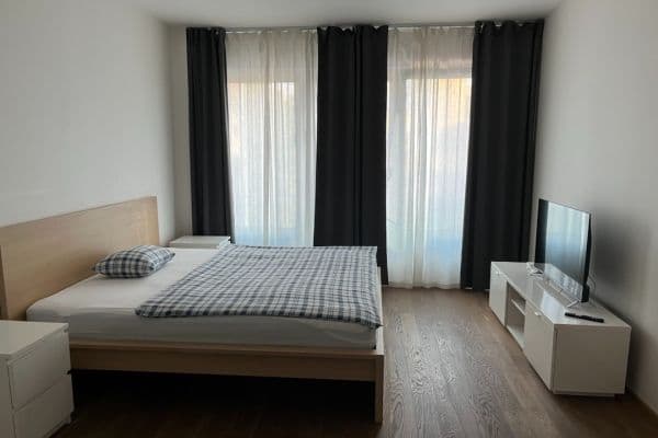 Pronájem bytu 1+kk 37 m², Kurta Konráda, Praha Pronájem bytu 1+kk 37 m², Kurta Konráda, Praha