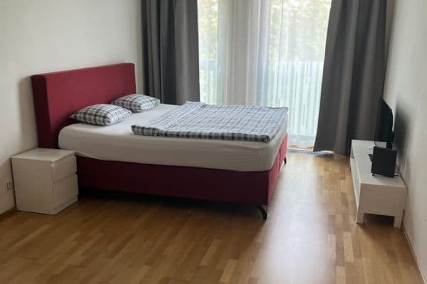 Pronájem bytu 1+kk 36 m², Olšanská, Praha Pronájem bytu 1+kk 36 m², Olšanská, Praha