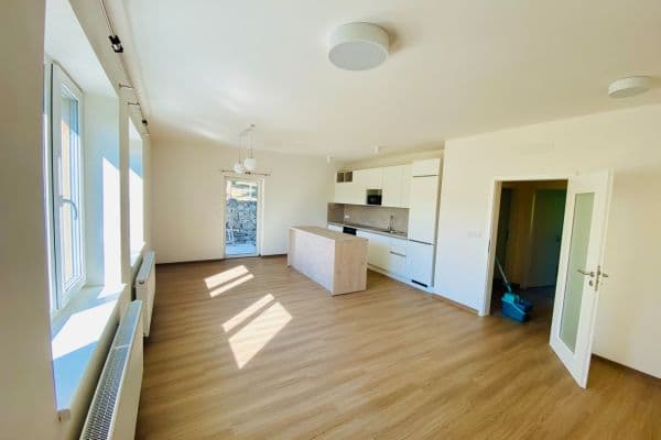 Pronájem bytu 3+kk 72 m², Libušino údolí, Brno Pronájem bytu 3+kk 72 m², Libušino údolí, Brno