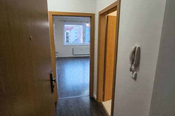 Prodej bytu 1+kk 32 m², Pichlova, Pardubice Prodej bytu 1+kk 32 m², Pichlova, Pardubice