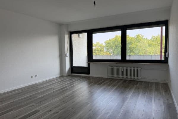 Pronájem bytu 3+1 80 m², Am Sportfeld 7, Mainz Gonsenheim Pronájem bytu 3+1 80 m², Am Sportfeld 7, Mainz Gonsenheim