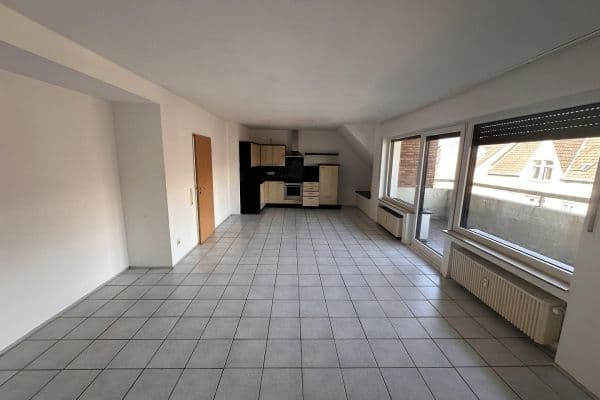 Pronájem bytu 3+1 89 m², Solinger Str. 139, Langenfeld Pronájem bytu 3+1 89 m², Solinger Str. 139, Langenfeld