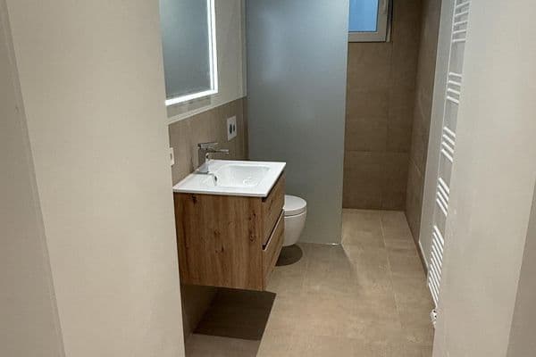 Pronájem bytu 4+1 90 m², Saarbrücken, Země Sársko Pronájem bytu 4+1 90 m², Saarbrücken, Země Sársko