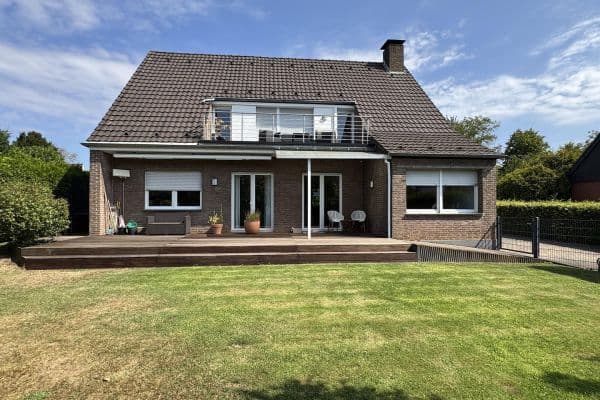 Prodej domu 194 m², pozemek 825 m², Kaarst Prodej domu 194 m², pozemek 825 m², Kaarst