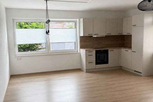 Pronájem bytu 3+1 83 m², Wilhelmstraße 3, Grimmen Pronájem bytu 3+1 83 m², Wilhelmstraße 3, Grimmen