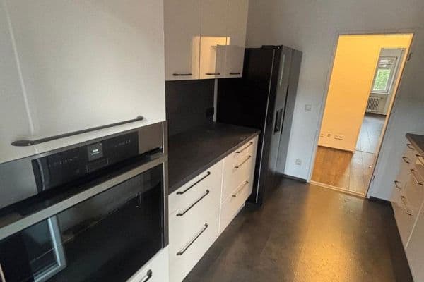 Pronájem bytu 3+1 79 m², Kreutzerstraße 41, Nürnberg, Bavorsko Pronájem bytu 3+1 79 m², Kreutzerstraße 41, Nürnberg, Bavorsko