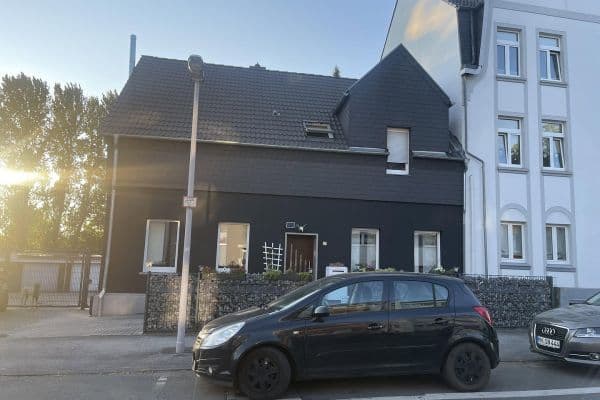 Prodej domu 250 m², pozemek 989 m², Kappenstraße 21, Mülheim an der Ruhr, Severní Porýní-Vestfálsko Prodej domu 250 m², pozemek 989 m², Kappenstraße 21, Mülheim an der Ruhr, Severní Porýní-Vestfálsko