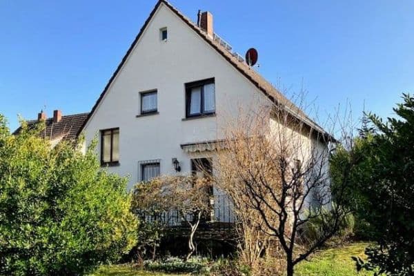 Prodej domu 95 m², pozemek 567 m², Lübecker Straße 10, Rüsselsheim am Main Prodej domu 95 m², pozemek 567 m², Lübecker Straße 10, Rüsselsheim am Main