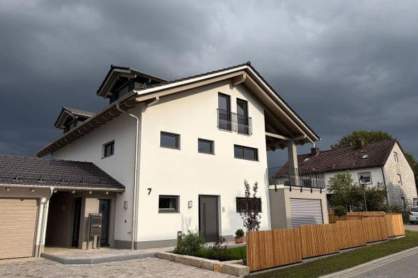 Pronájem bytu 4+kk 188 m², Enthammerstr. 7, Grafing, Bavorsko Pronájem bytu 4+kk 188 m², Enthammerstr. 7, Grafing, Bavorsko