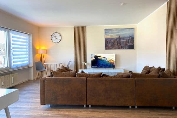 Pronájem bytu 1+1 20 m², Pfarrer-Dr.-Hoffmann-Str. 14, Wachtberg Pronájem bytu 1+1 20 m², Pfarrer-Dr.-Hoffmann-Str. 14, Wachtberg
