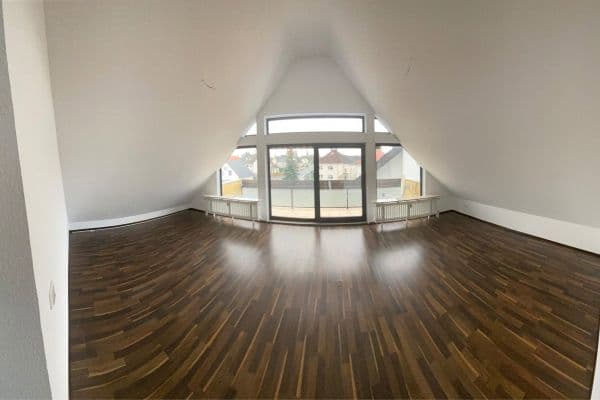 Pronájem bytu 3+1 120 m², Zellhäuser Str. 17, Mainhausen Mainflingen Pronájem bytu 3+1 120 m², Zellhäuser Str. 17, Mainhausen Mainflingen