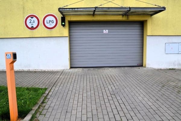 Prodej garáže 12 m², Praha Prodej garáže 12 m², Praha