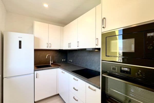 Pronájem bytu 2+kk 39 m², Bezová, Liberec Pronájem bytu 2+kk 39 m², Bezová, Liberec