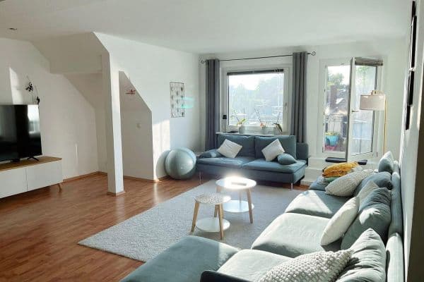Pronájem bytu 3+1 165 m², Moselstraße 9, Duisburg Pronájem bytu 3+1 165 m², Moselstraße 9, Duisburg