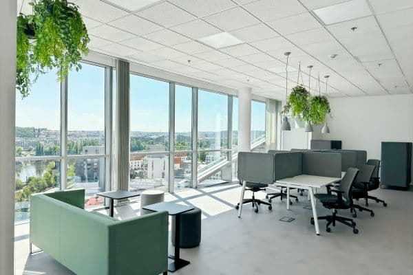 Pronájem kanceláře 28 m², Jankovcova, Praha Pronájem kanceláře 28 m², Jankovcova, Praha