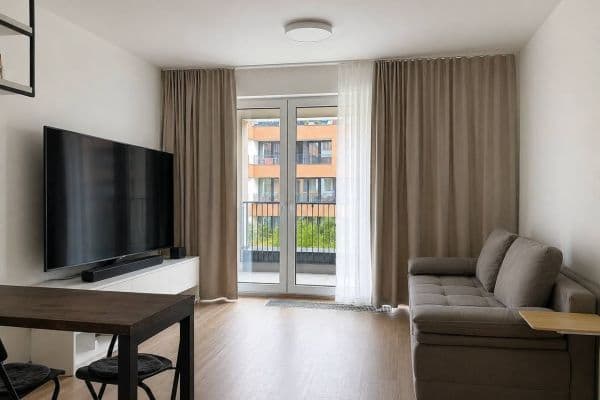 Pronájem bytu 1+kk 32 m², Poděbradská, Praha Pronájem bytu 1+kk 32 m², Poděbradská, Praha